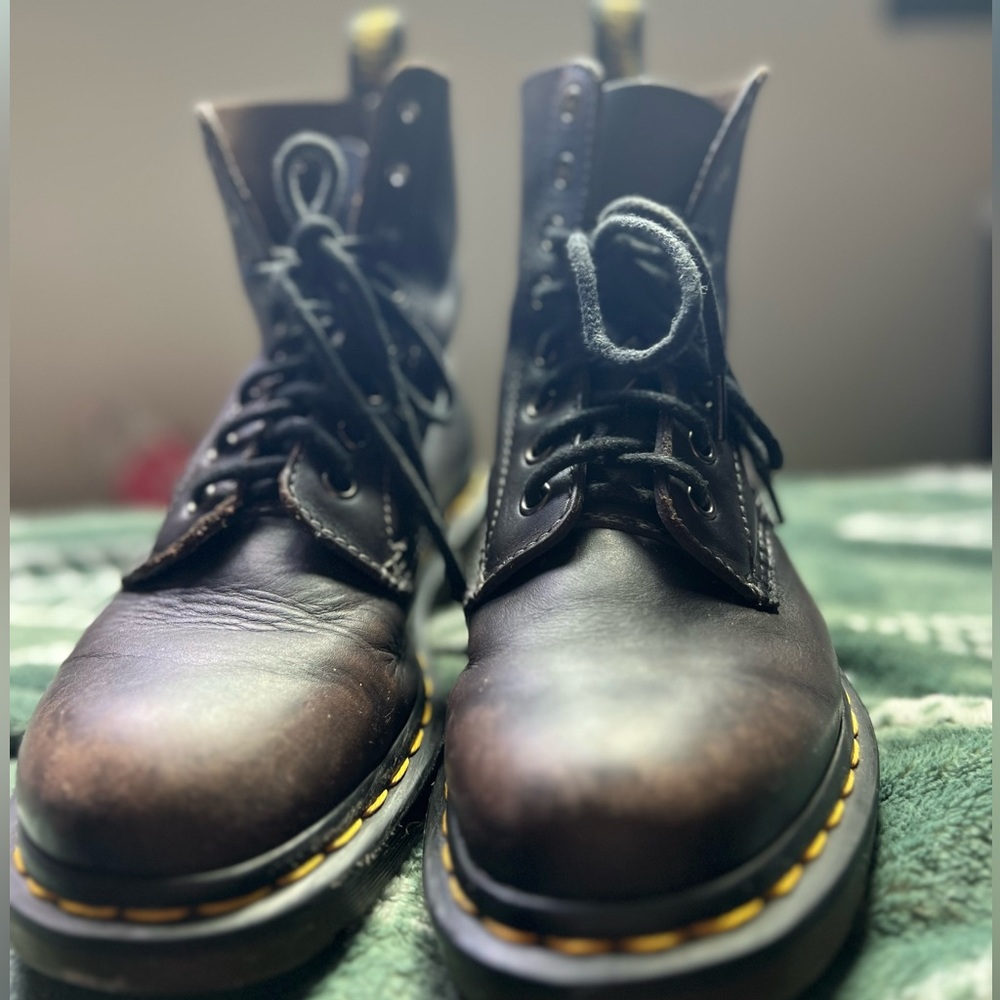Womens Dr. Martens 1460 Pascal 8-Eye Boot Gray